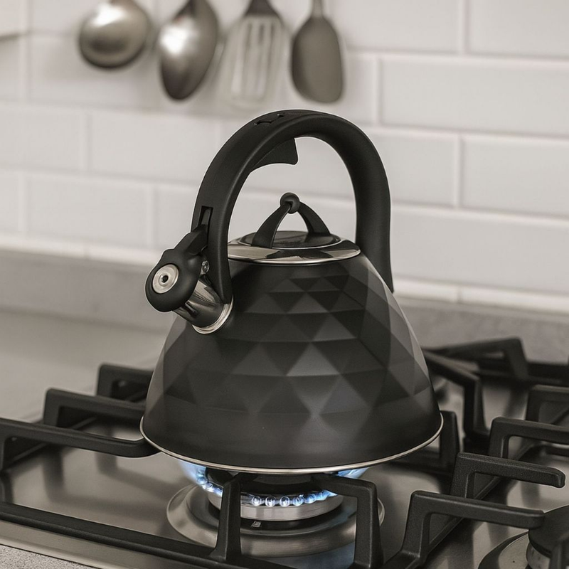 Chaleira de Inox com Apito Brinox 3 L Black Diamond e Jasmin com Indução